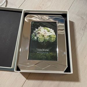 Vera Wang Wedgwood picture frame
$80